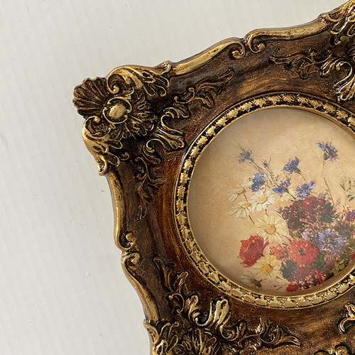 Creative European American style retro golden wedding resin photo frame setting golden resin picture frame carved photo frame wall hanging