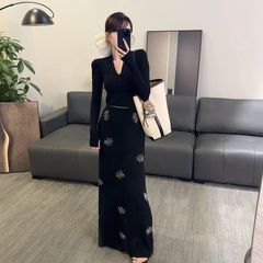 法式纯欲风套装女修身气质上衣2025超火穿搭一整套新款烫钻半身裙