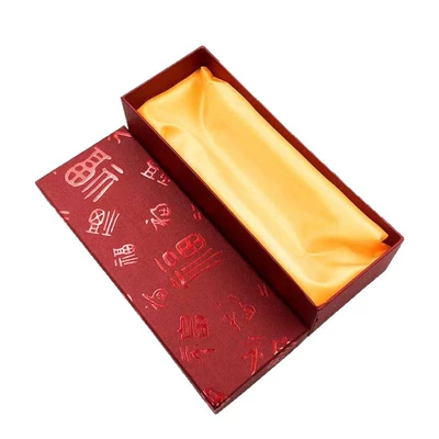 Box with the Word "福" Gift Box, Car ornaments