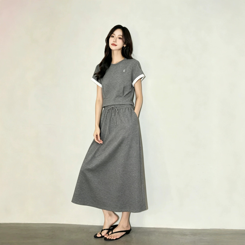 Gray Stylish and Trendy T-Shirt Set for Women, Summer 2026 New High-Waisted Slimming Elegant Two-Piece Skirt Set Gray Stylish and Trendy T-Shirt Set for Women, Summer 2026 New High-Waisted Slimming Elegant Two-Piece Skirt Set