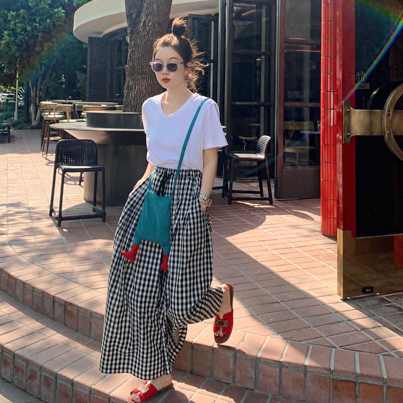 Plaid Wide Leg Skirt Pants Women's Spring and Autumn New Arrival Stretch Waist A- Line Half Umbrella Skirt Loose All-Match Pants Casual Pants
