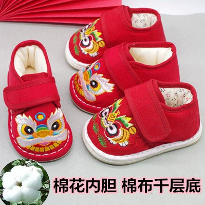 Детская обувь с головой тигра Обувь с вышивкой Хлопковая хлопковая обувь Lion Wake Зимняя теплая однолетняя детская традиционная Тканевая обувь ручной работы