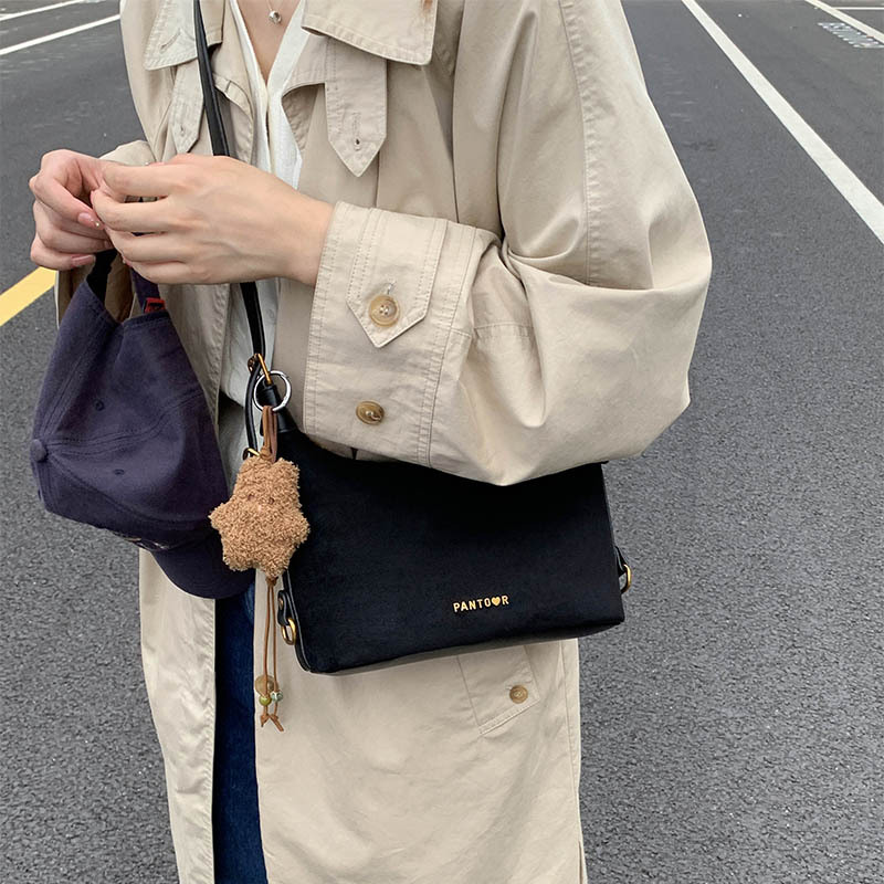 Bolso de mano esmerilado transfronterizo bolso de brazo universal mujeres otoño y invierno 2025 nuevo retro bolso de hombro bolso de viaje