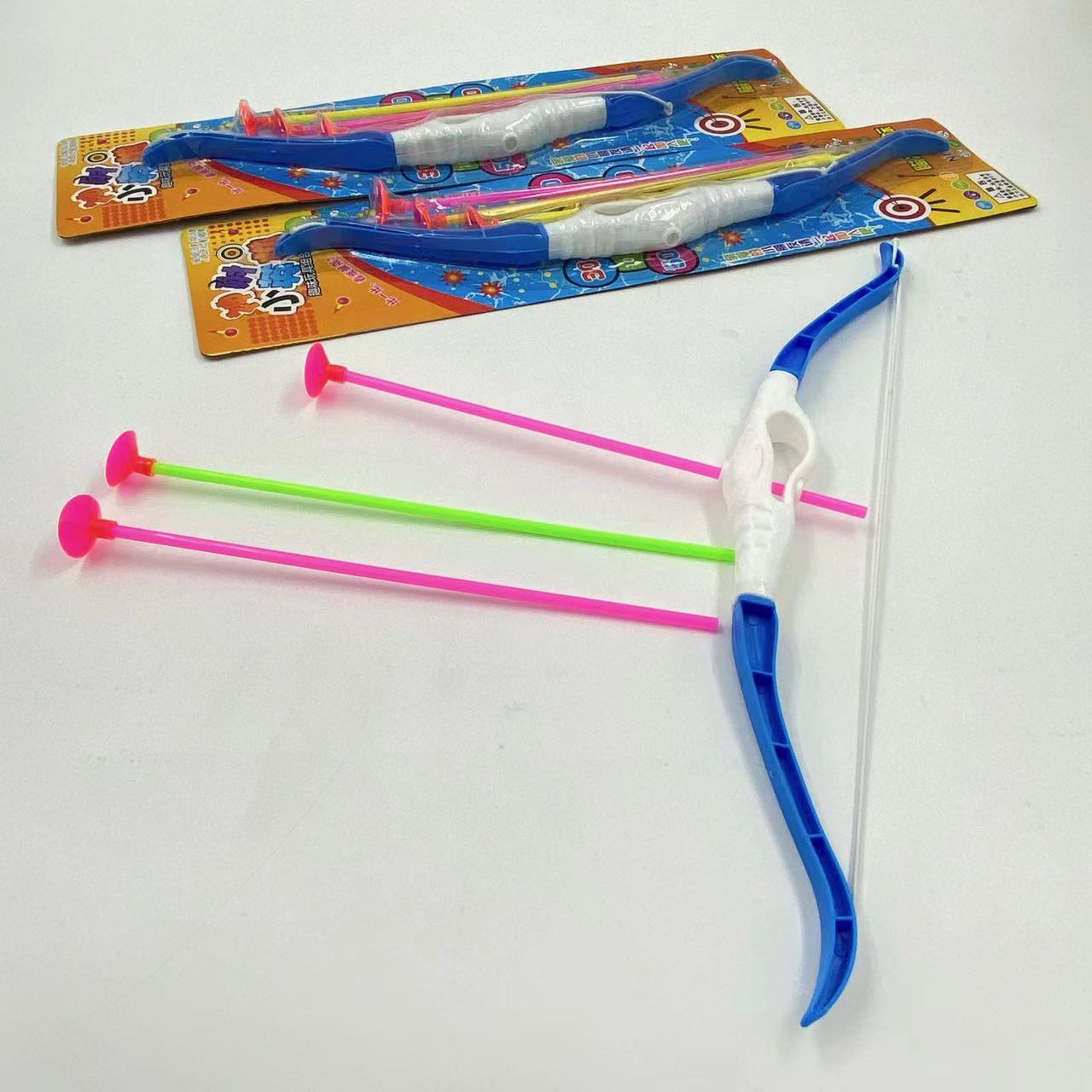 Juguete para niños arco y flecha tiro bala de cuero suave arco y flecha pistola tablero colgante traje de juguete cartón puesto al aire libre 2 yuanes lote