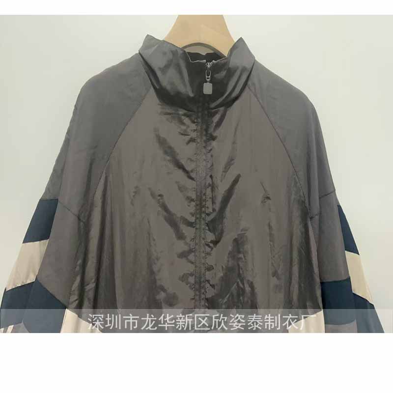 皇马休闲外套衣2024-25皇马灰色色风衣 Windbrea