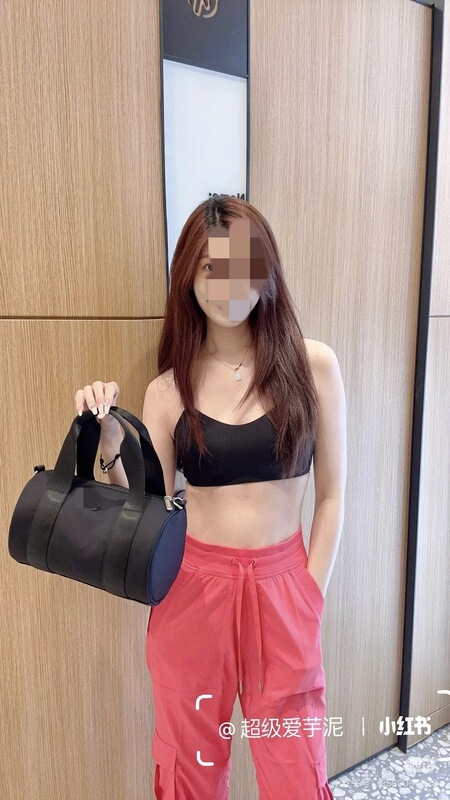 国境を越えた売れ筋の lu ブランドバッグニットナイロンハンドバッグ男性と女性のスポーツショルダークロスボディ荷物バッグ円筒形枕バッグ|undefined