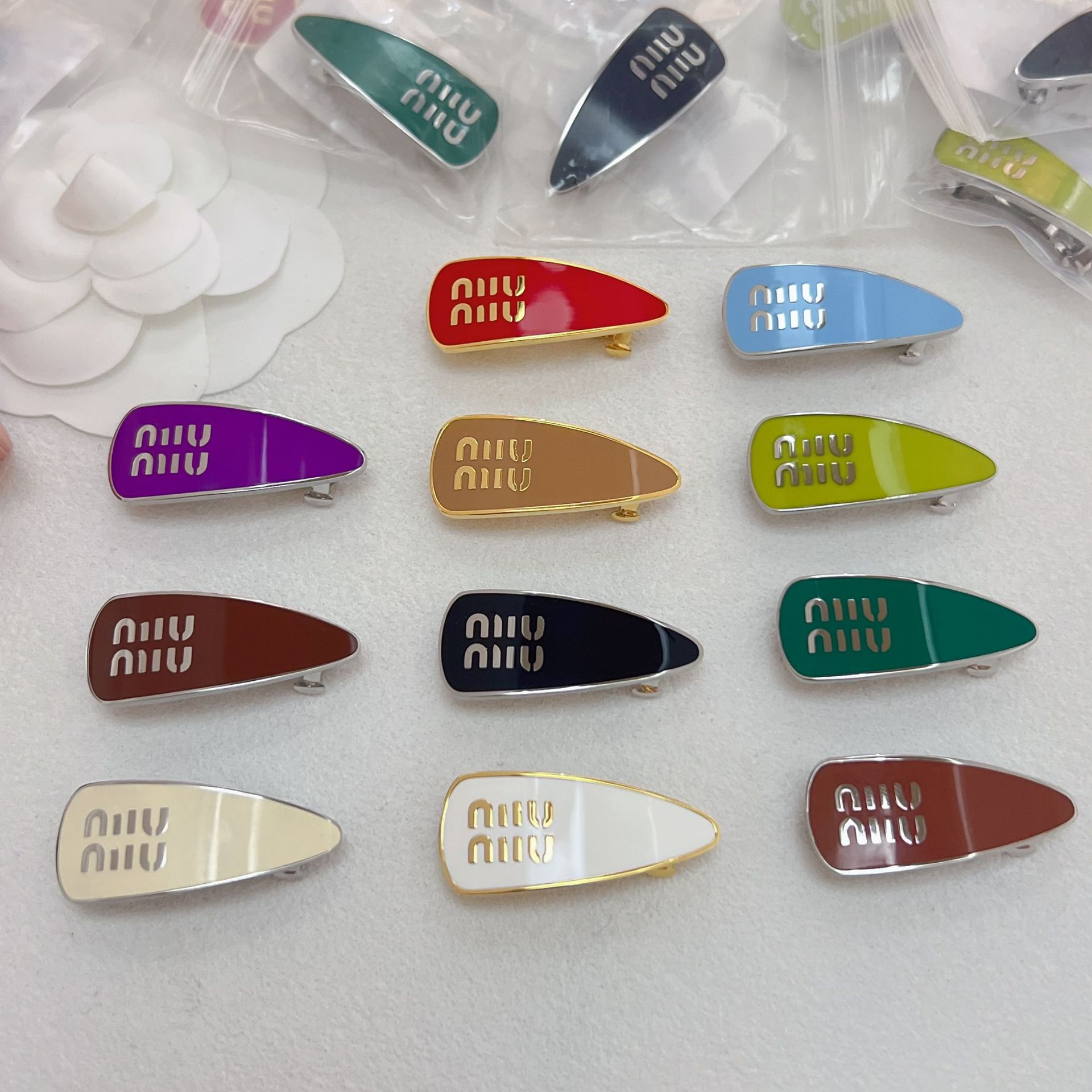 Actual Shot of 25 New Miaojia Hair Clips, Side Clips, m Family Bangs Clips, Enamel-Coated Brass Hair Clips, Letter Spring Clips