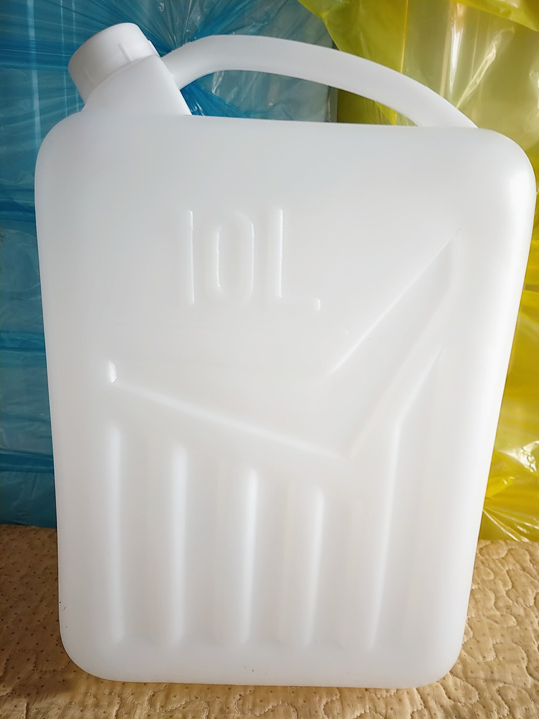 厂家供应10L塑料桶10L方桶手提桶10L圆桶酒桶10公斤加厚塑料桶