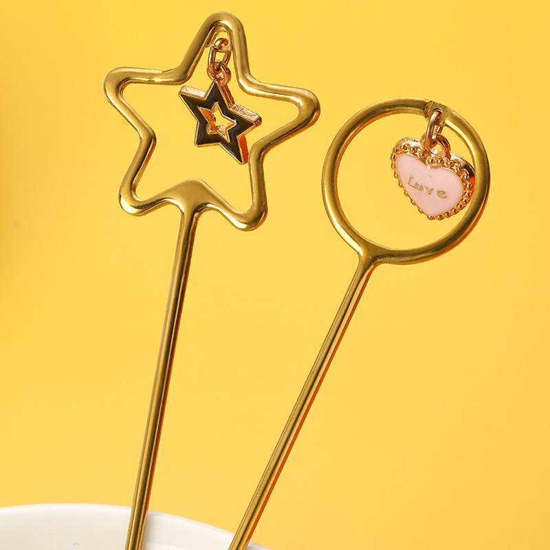 304 acero inoxidable de cinco puntas estrella colgante cuchara de agitación Chapado en titanio hueco colgante en forma de corazón café postre cuchara fruta tenedor