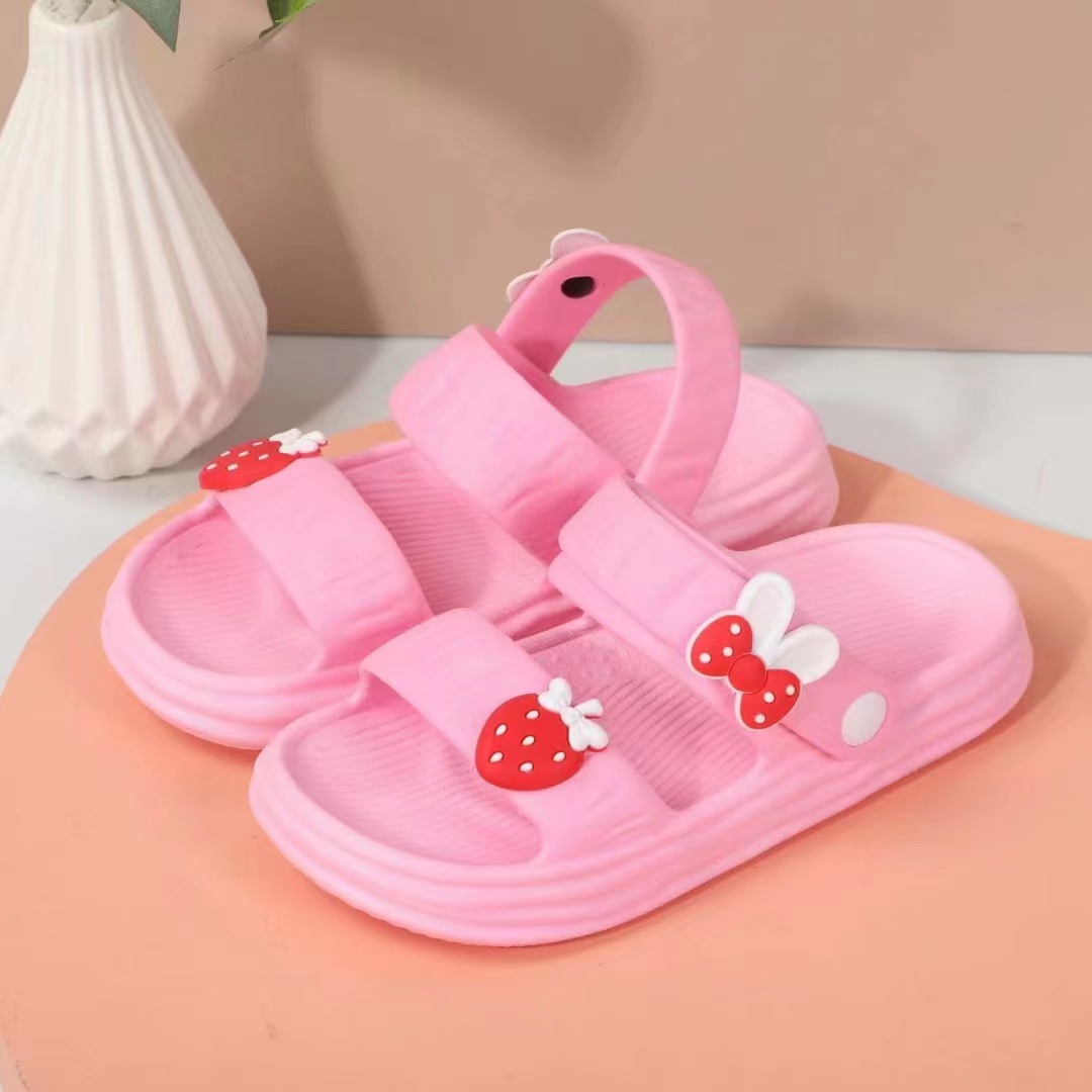 Small and medium-sized children's sandals wholesale summer girls home out leisure dual-use excrement slippers non-slip wear-resistant home