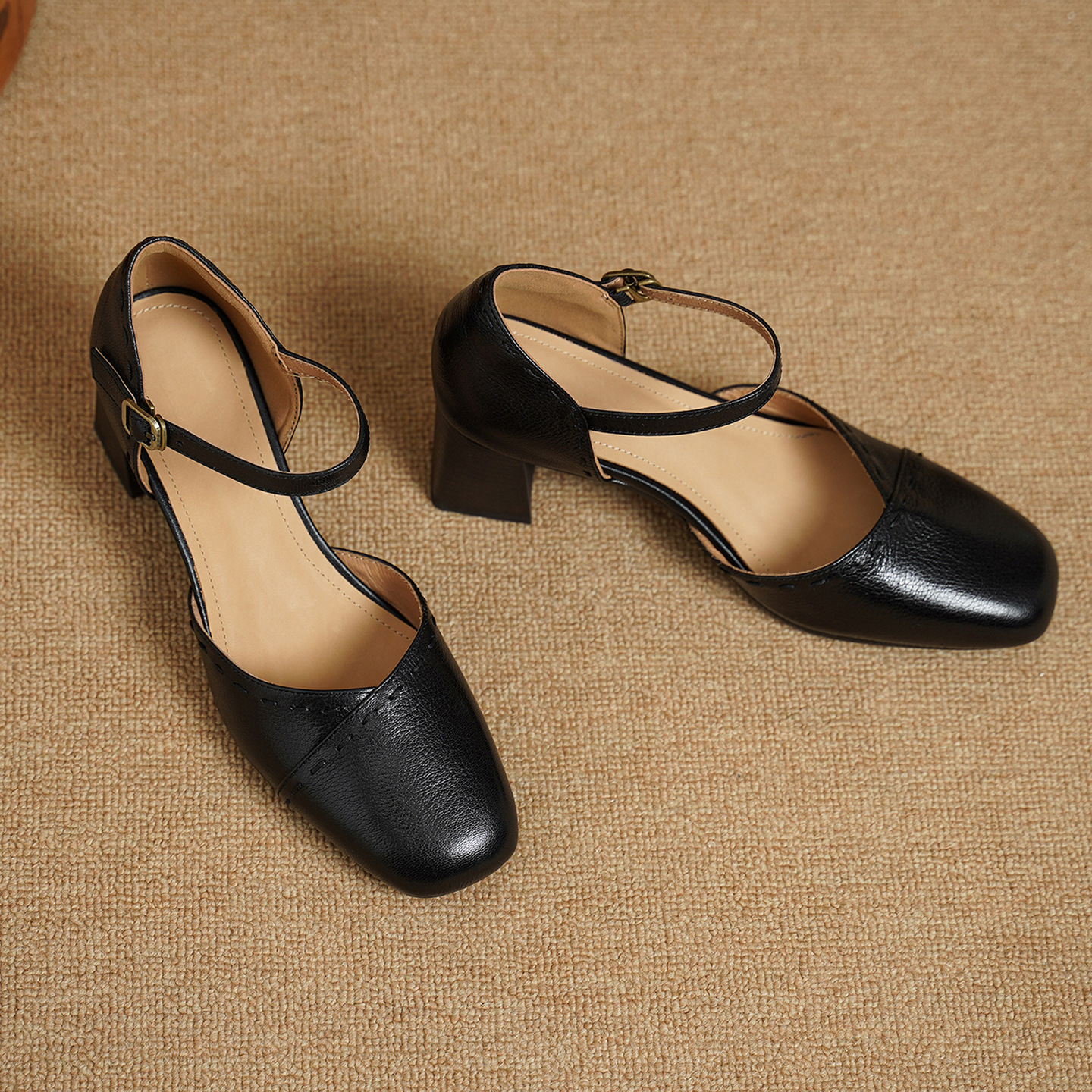 Giày sandal cao gót nữ quai ngang mũi vuông gót 6 cm — đen