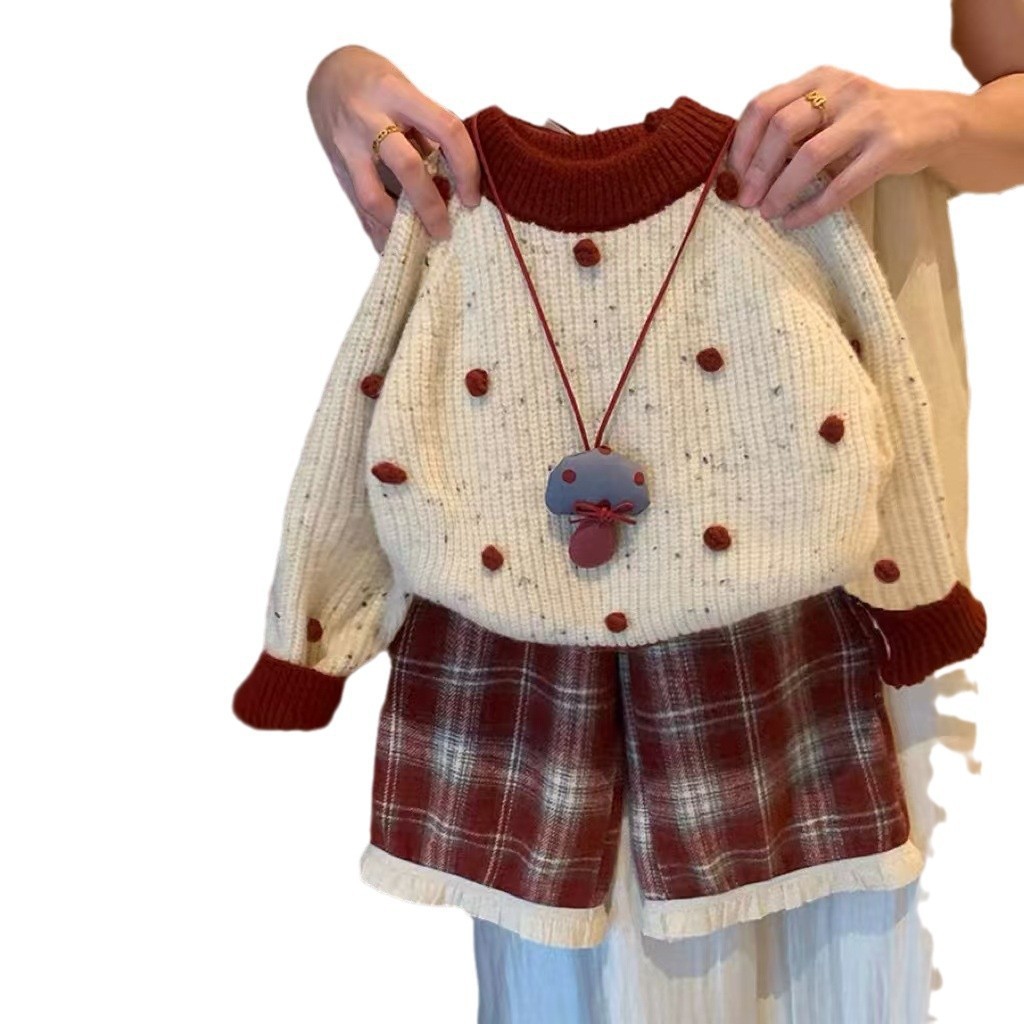 女の子の2025年秋冬新作スーツ、ファーボール厚みのあるチェック柄セーターとベルベットのワイドパンツ、ファッショナブルな2点セット