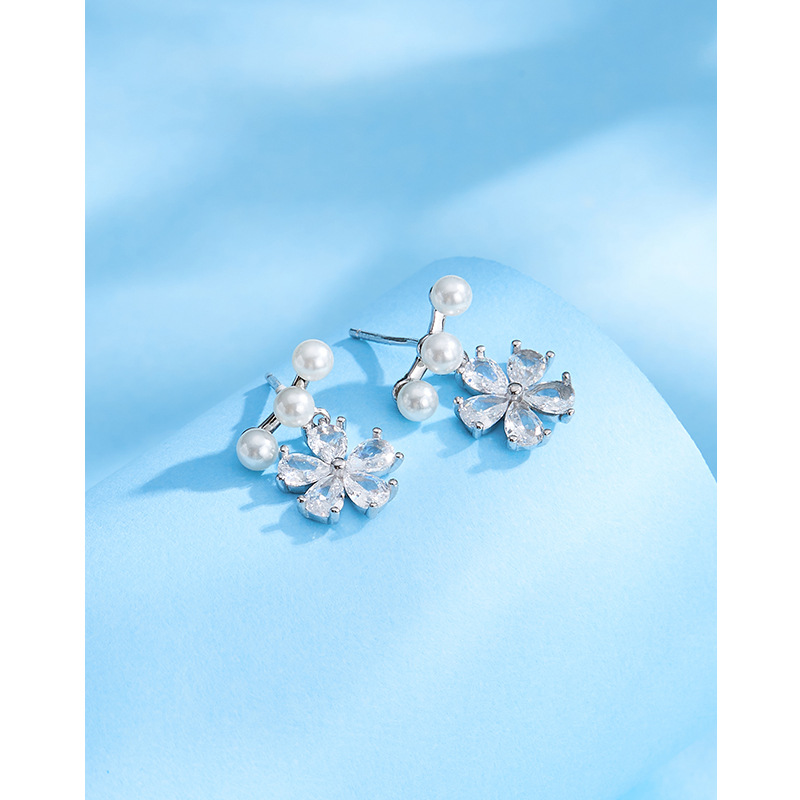 Pendientes de perlas de flores Pendientes de diseño de nicho de plata esterlina 925 para mujeres 2023 nuevos pendientes de temperamento de alta calidad de lujo ligero