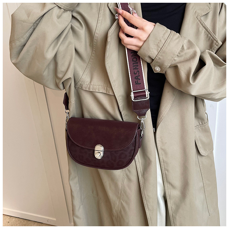 Niche Premium Feeling Crossbody Leopard Satteltasche Damen Neue Retro Mode Schultertasche_voghion.com