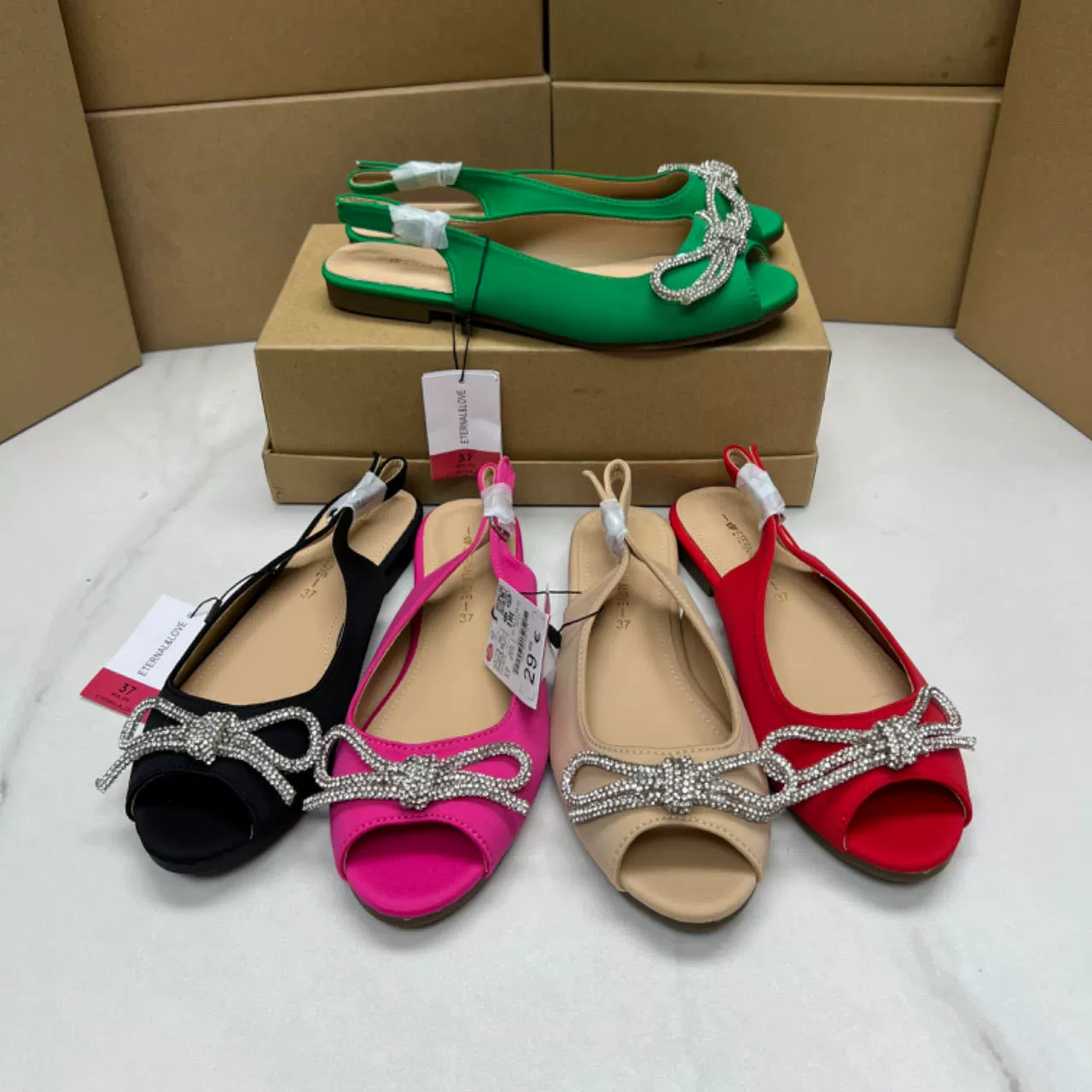 Внешняя торговля, оригинальная одинарная повседневная женская обувь на плоской подошве, однотонные удобные женские сандалии с мягкой подошвой и пряжкой со стразами и бантом