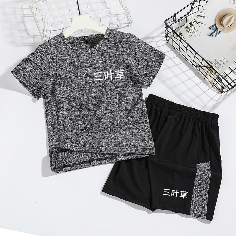 032 Clover Grey