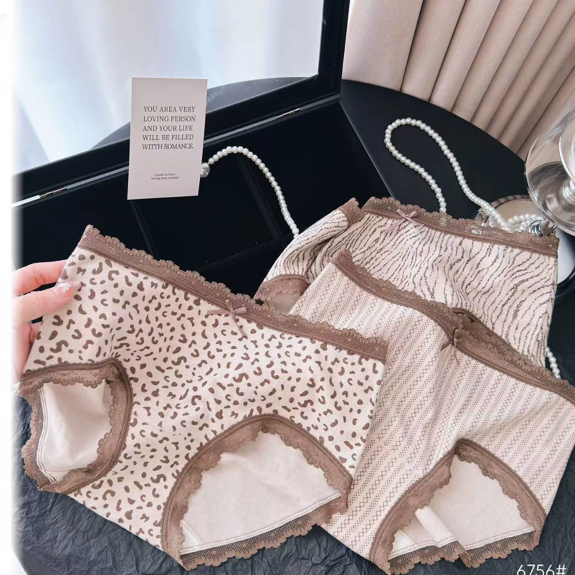 夏娃伴侣 Lace soft comfortable underwear, antibacterial pants, mid rise