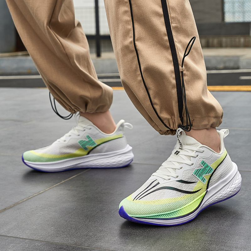 Plus Autumn and Winter Running Shoes for Men, Shock-Absorbing Lightweight Carbon Plate Running Shoes, Sports Shoes for Men and Women, Cotton Shoes, Men's Shoes