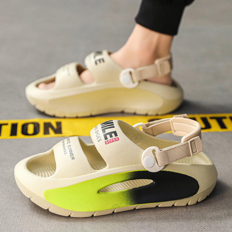 Sandalias y pantuflas para hombres y mujeres 2025 verano nuevo estilo antideslizante desgaste exterior conducción transfronteriza adolescentes zapatos de playa sandals