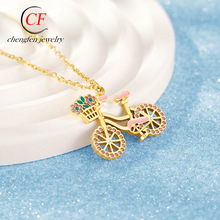 �¿�С���OӋ���朲�ɫ�U�Վ�荏͹��L����܇����ɫ���µ���Ů