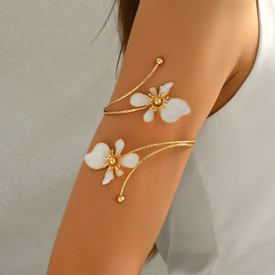 European and American Cross-Border Hot Selling Elegant and Simple Design Fresh and Sweet Golden Enamel Glaze Craft Flower Cut Out Armband