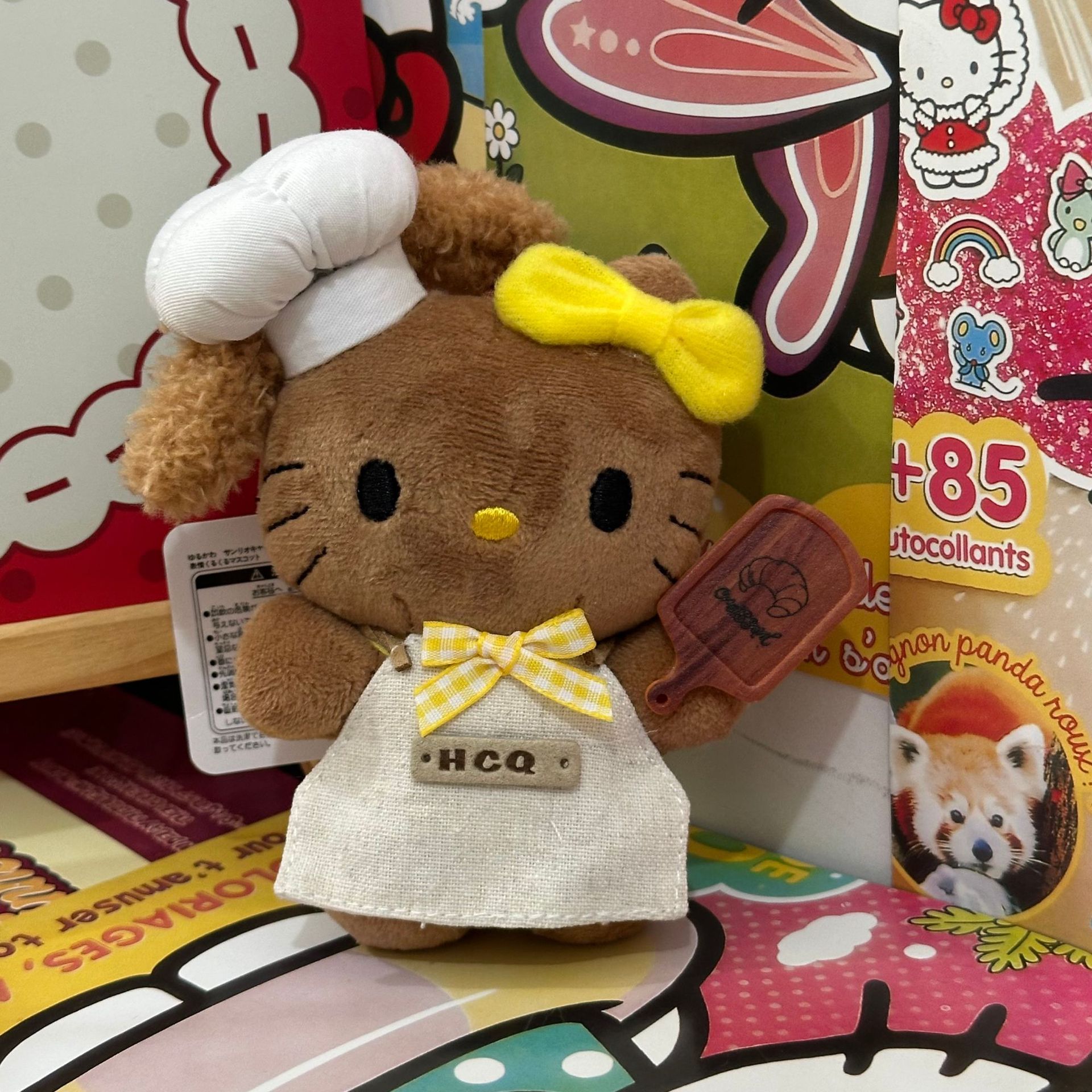 黒麦わら帽子キティ帽子ベビーペンダントラブバックル人形人形かわいいヘップバーンスタイルペンダントキーホルダー