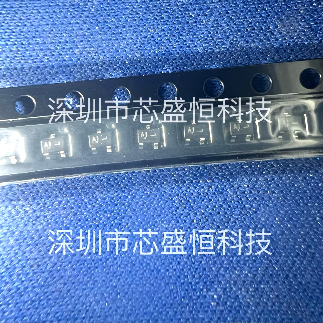 全新原装 BAW56W BAW56WT1G 封装SOT-323 丝印A1S  A1开关二极管