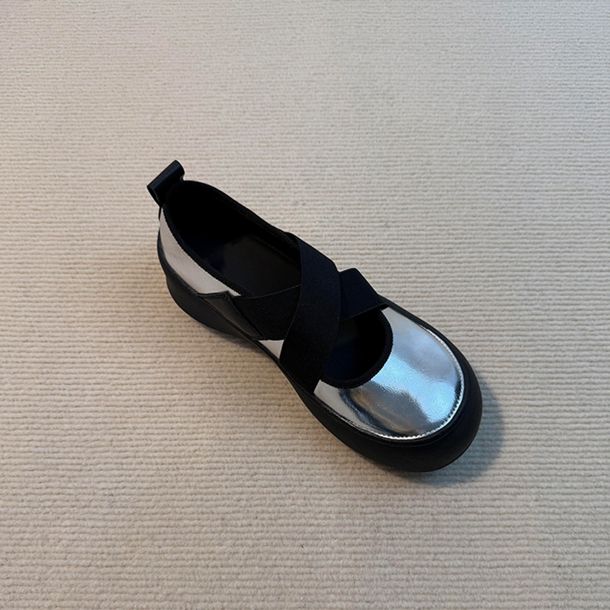 Versión de piel de oveja ~ Zapatos de cuero pequeños Mary Jane con correa cruzada deportiva de suela gruesa, zapatos de ballet de punta redonda, zapatos retro de boca baja para mujer