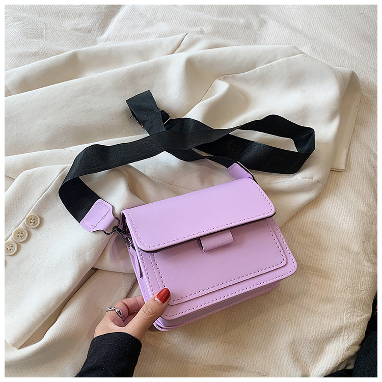 178g Weight Sewing Thread Fashion Element Flip Cover Closure Type Single Shoulder Strap Strap Type Women's Handbag, Square Bag Bags Type Daily, Street, Shopping Occasion PU Material Solid Color Pattern All Seasons Season Women's Gender Streetwear Style Square Shape Small Size New Small Bag Women's Spring New Fashion Wide Shoulder Strap Small Square Bag Retro One-Shoulder Crossbody 17