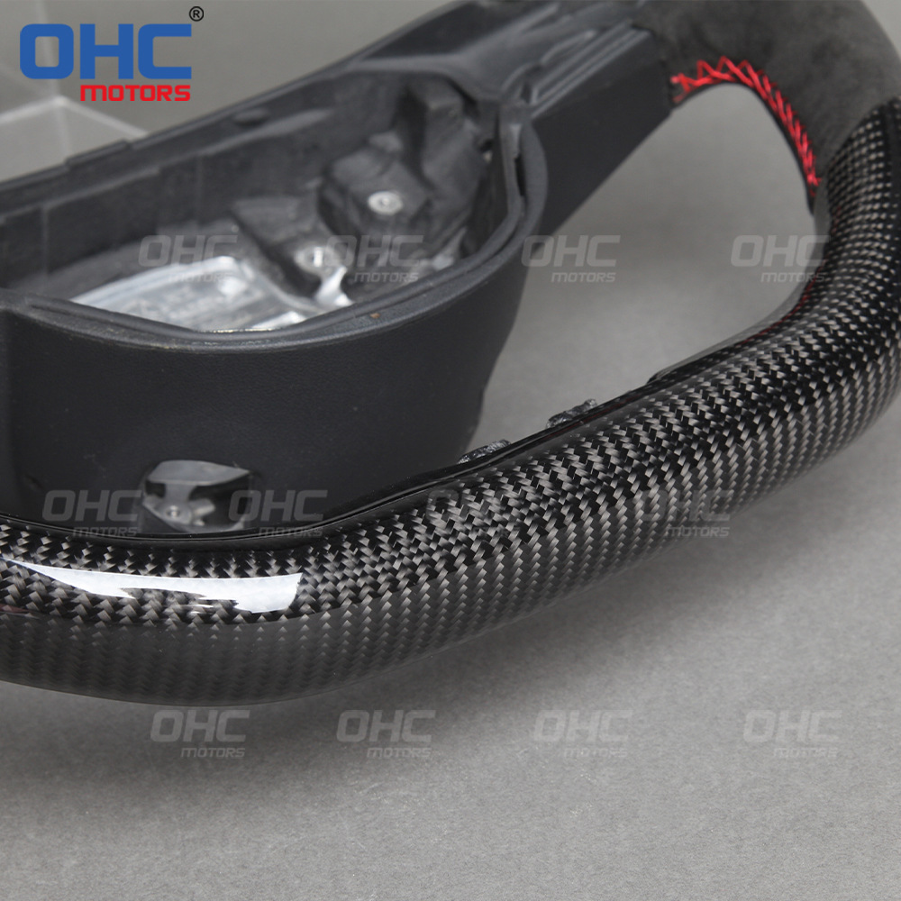 Suitable for Mercedes-Benz W205 CLA C E W117 W213 C200 carbon fiber car steering wheel modification