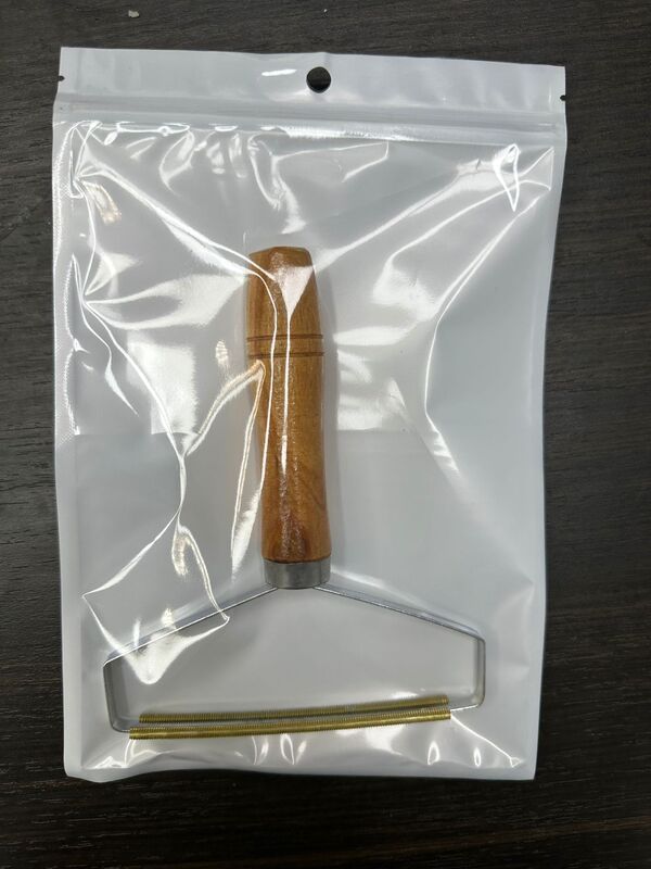 毛を剃る器の手動の震える音は同じです。衣類の洗濯店の毛を傷つけません。コートの服の刀の両面は毛玉の神器に行きます。|undefined