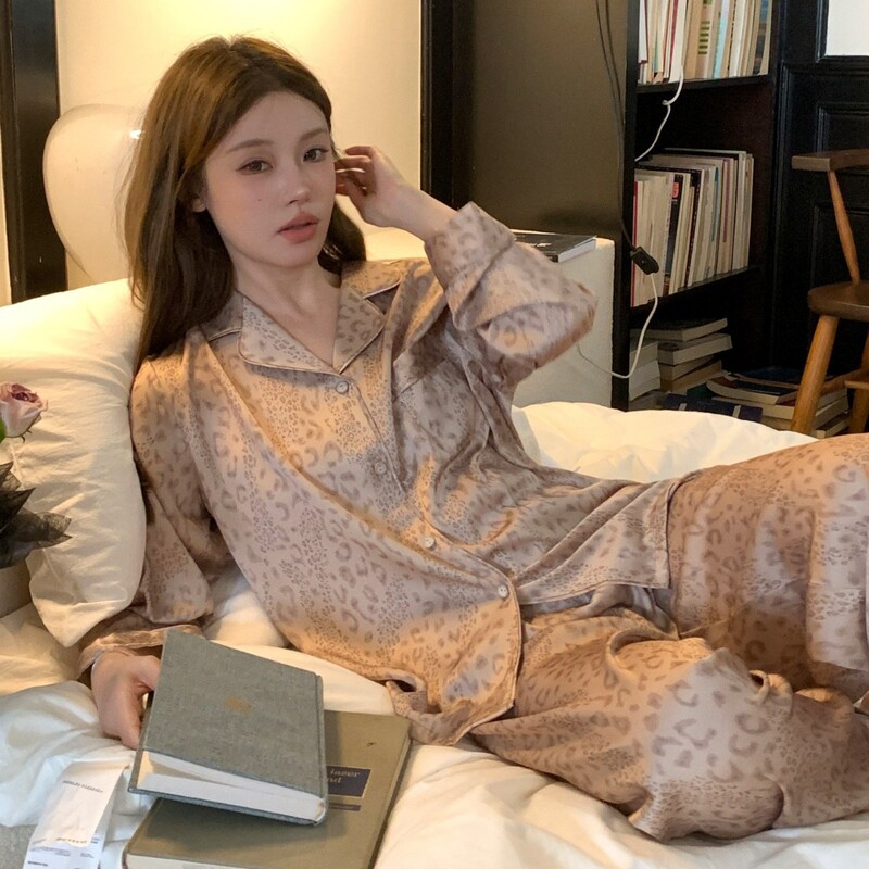 Women's Pajamas with a High-End Feel, Leopard Print Ice Silk Sleepwear, Long-Sleeve and Long-Pants Set for Spring and Autumn, Same Style as on Xiaohongshu and Douyin