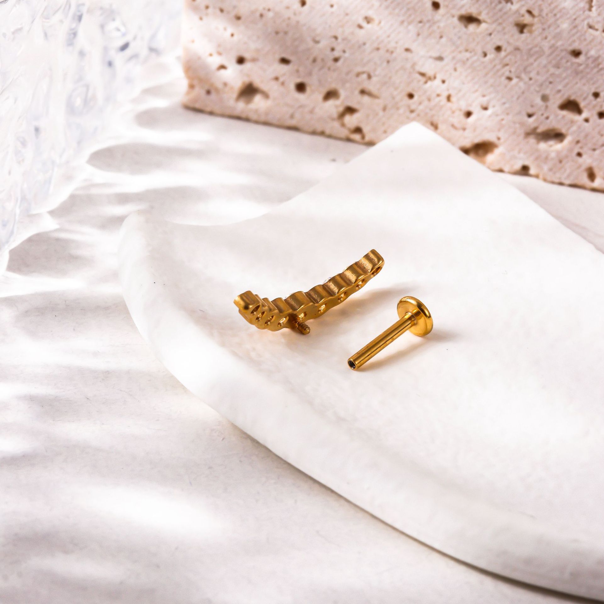 Fashion Geometric Titanium Steel Plating Zircon Ear Studs 1 Piece