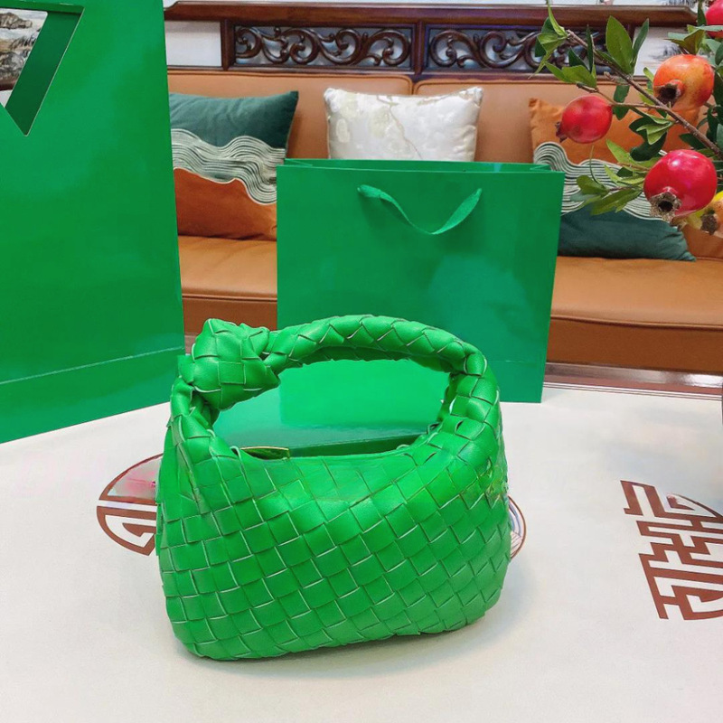 In-Stock Bv Genuine Leather Handmade Woven Bag 2025 Cloud Soft Leather Pleated Dumpling Bag Versatile Handbag Women's Bag Croissant Bag In-Stock Bv Genuine Leather Handmade Woven Bag 2025 Cloud Soft Leather Pleated Dumpling Bag Versatile Handbag Women's Bag Croissant Bag