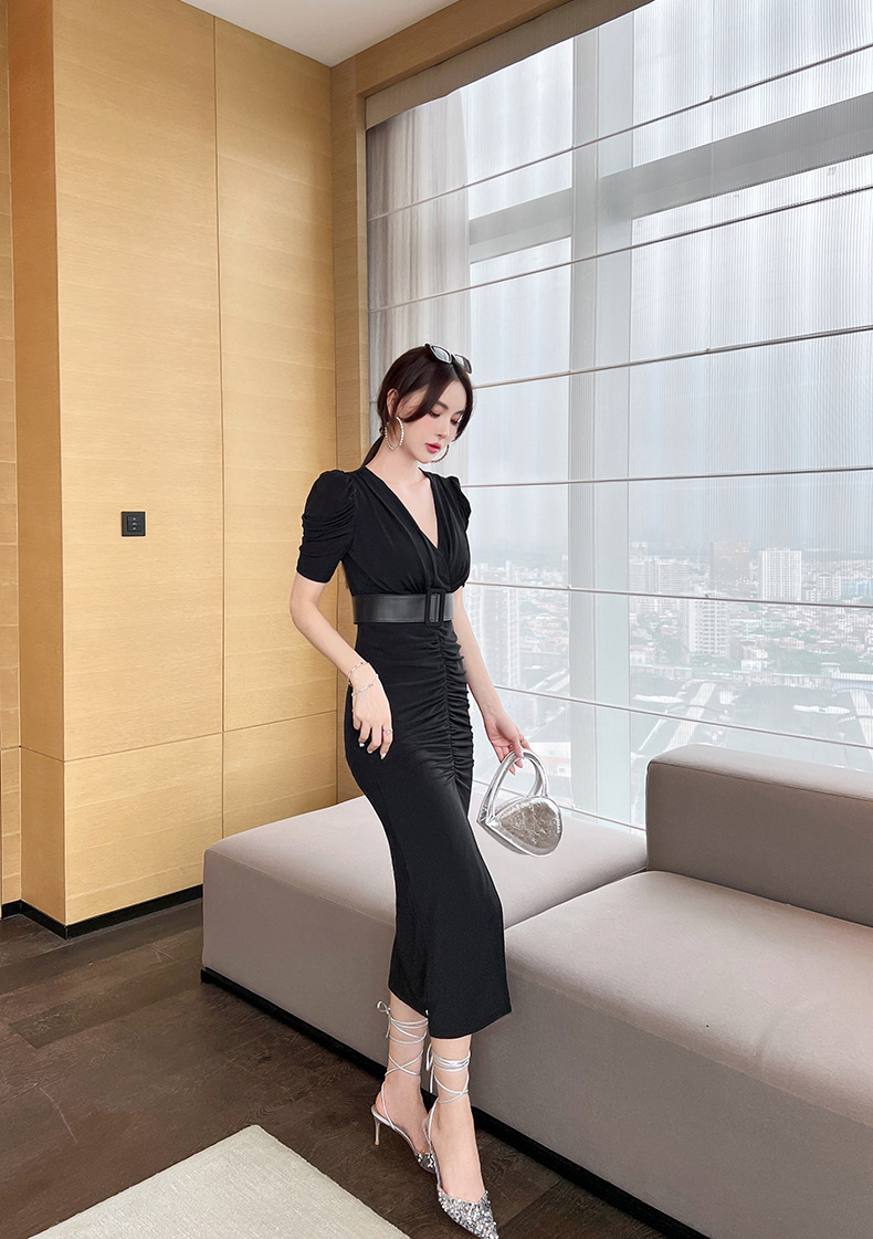 Đầm suông midi tay phồng xếp ly xẻ tà thiết kế thời trang — Màu đen chi tiết 8