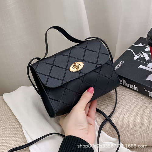 Diamond grid stripe small square bag women handbags  Korean version handbag for export and wholesale fashionable trend bag