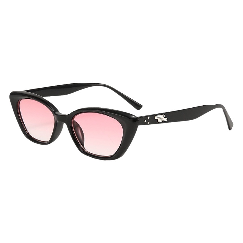 Estilo coreano GM cara pequeña gafas de sol de alta calidad a prueba de sol de verano celebridad de Internet cara redonda triángulo ojo de gato gafas de sol retro de moda de las mujeres
