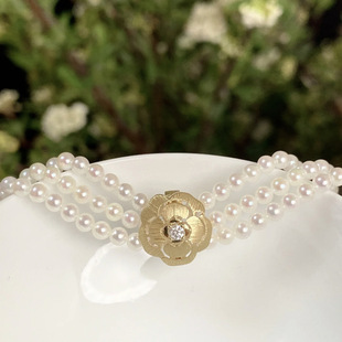 18K Gold Camellia Universal Buckle Au750 Color Gold High-End Design Niche Real Diamond Brushed Flower Gold Jewelry
