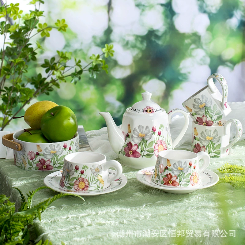 Подарочный набор на полдник в европейском флористическом дизайне Xiangyang Gift Box: чайник высокого качества, чашки, блюдце, корзина