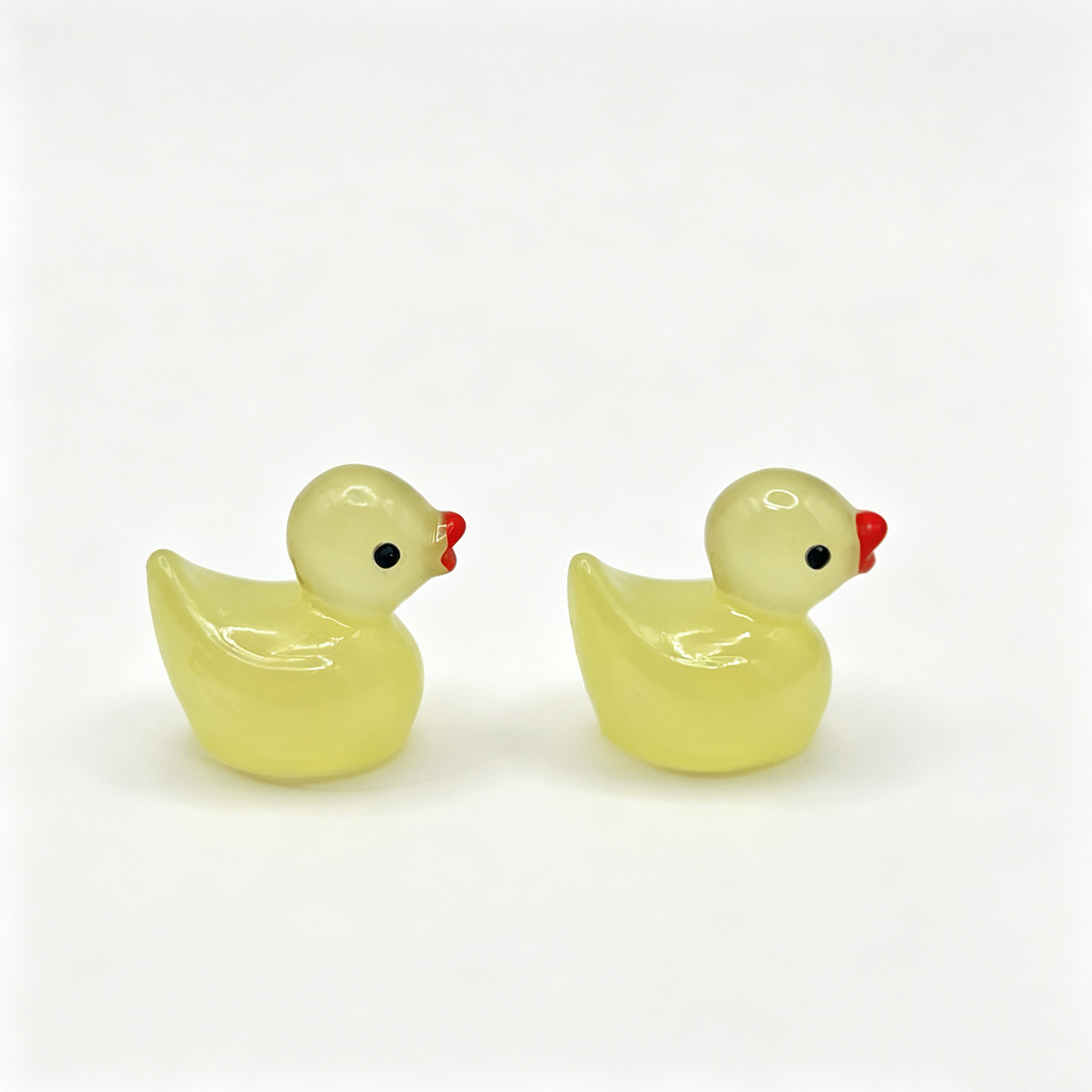 Mini pato luminoso, figura de animal colorida para niños, colgante de resina, micropaisaje, pequeño adorno de resina 3D. image 12