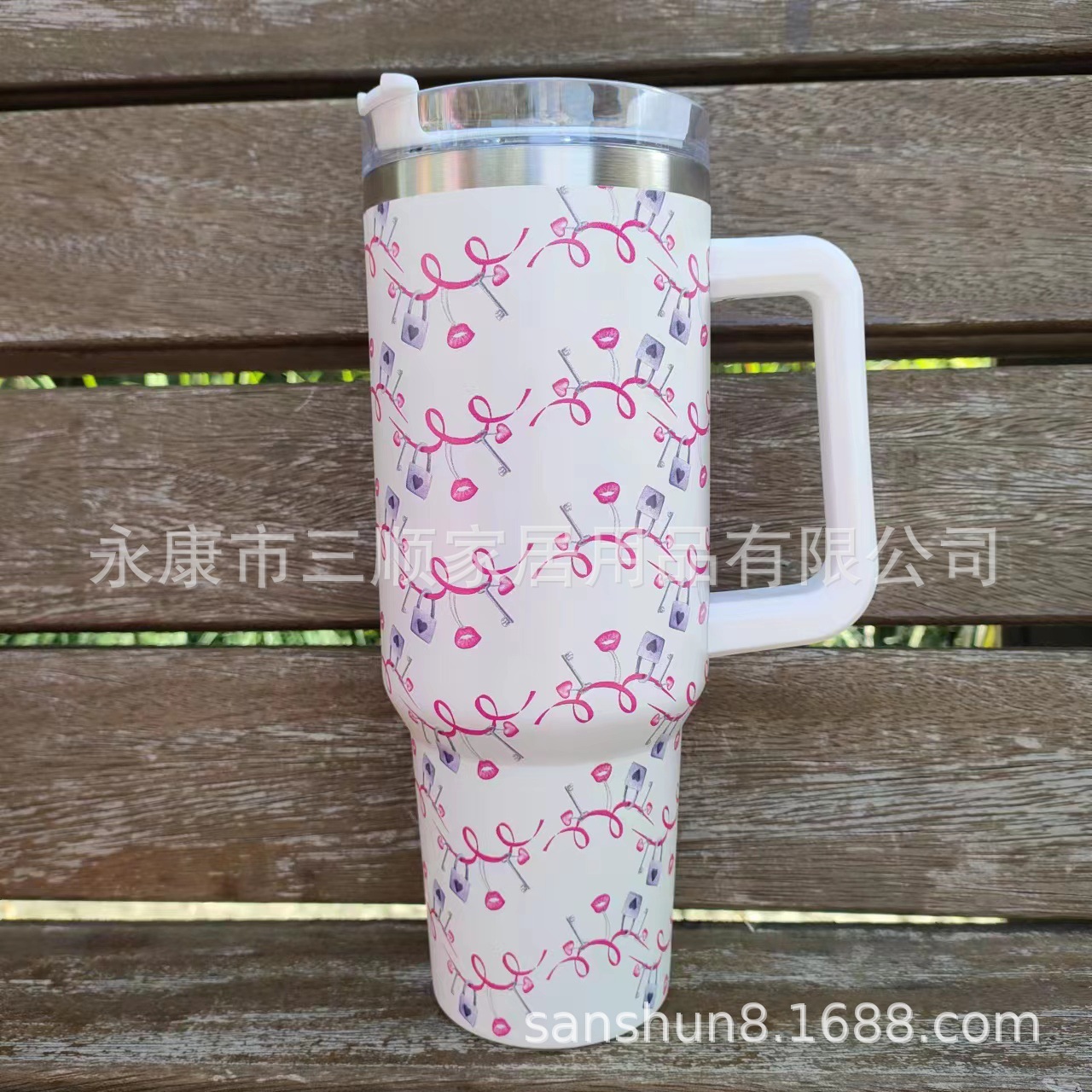 Nueva doble capa de vacío de acero inoxidable de gran capacidad de 40oz Día de San Valentín hombres y mujeres pareja taza de vacío mango taza de coche