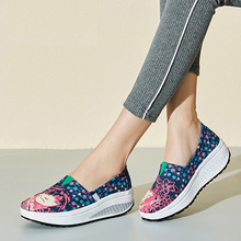 帆布摇摇鞋女夏季新款厚底布鞋气垫妈妈鞋休闲一脚套老北京布鞋女