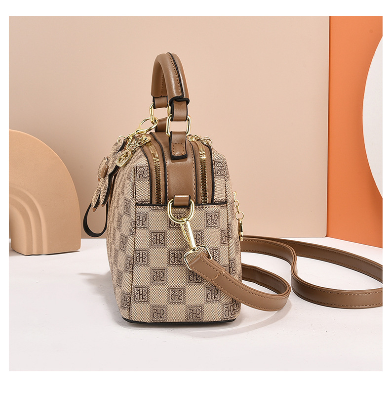 Classic Large Shoulder Bag For Women, Versatile Boston Pillow Handbag_voghion.com