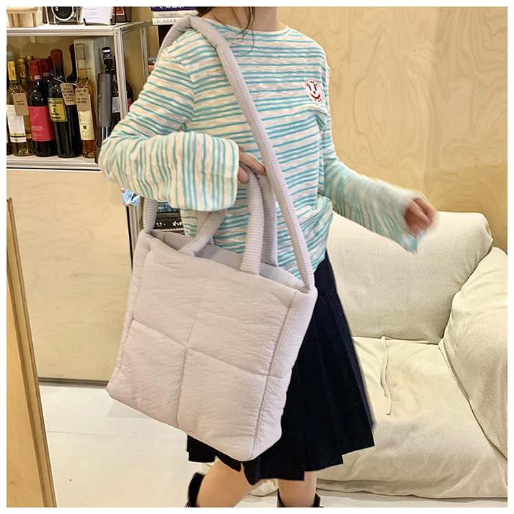 High quality texture tote bag nylon cotton bag large capacity shoulder messenger bag soft plaid handbag down bag_voghion.com