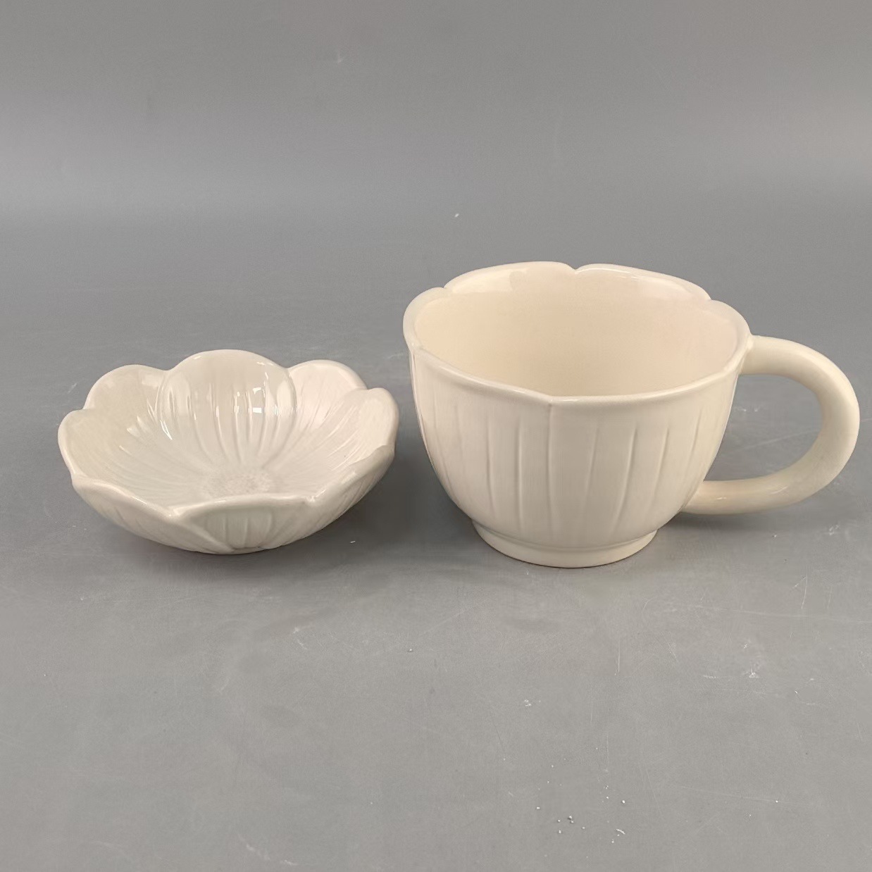 Retro Showa francés té de la tarde cerámica corte flor relieve taza de café plato taza de té DIY estilo europeo elegante