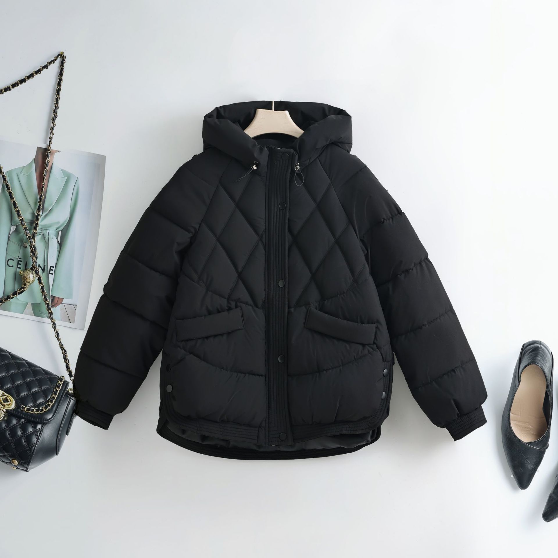 Nuevo hombre pequeño engrosado ropa de algodón 2025 corto invierno suelto estilo coreano de pan de alumno chaqueta chaqueta de algodón