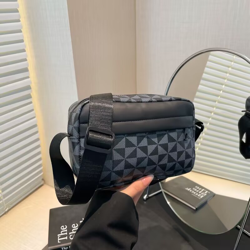 Cross-Border 2025 Spring New Style Shoulder Bag, Fashionable and Simple, Personalized Mobile Phone Bag, Casual and Stylish Cross-Body Small Square Bag