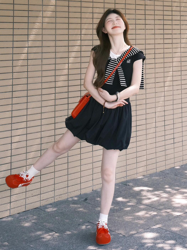 黑色连衣裙子女夏季2025新款今年流行爆款巨好看的掐腰蓬蓬裙短裙|undefined