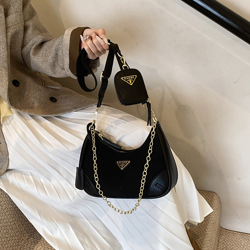 Bolso de cuero suave retro nuevo estilo transfronterizo para mujer 2024 nuevo bolso de media luna esmerilado cadena de sentido premium mensajero de un solo hombro