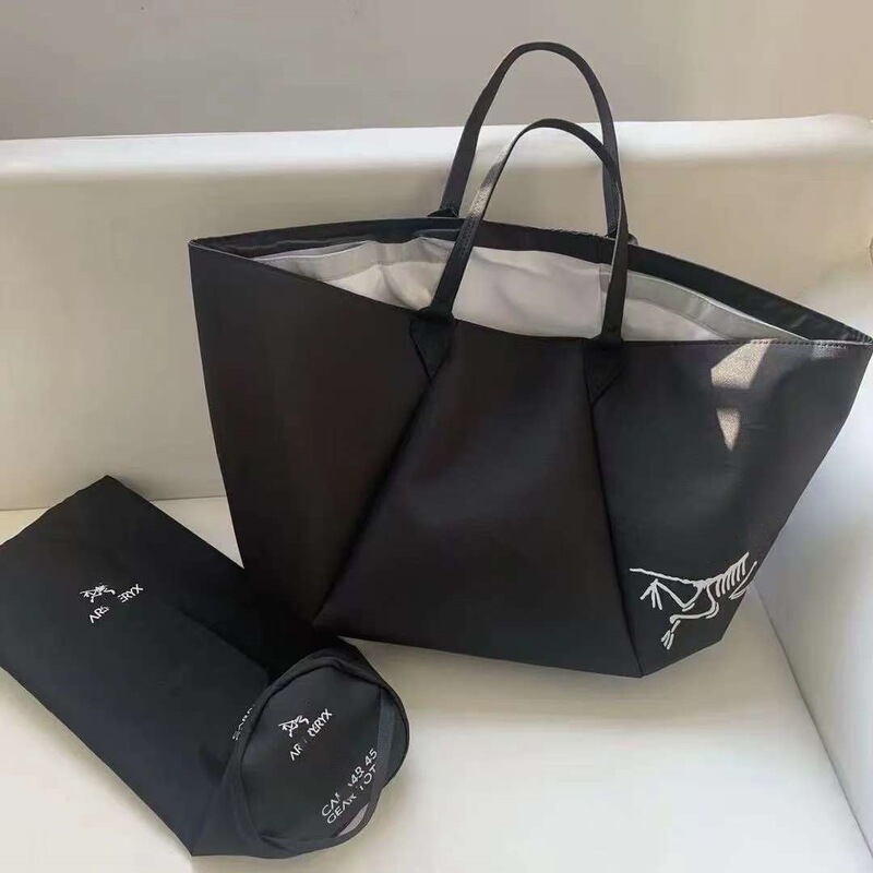 Chicken Skeleton Tote Bag 45L Large Capacity Shopping Bag Lightweight Waterproof Wear-Resistant Outdoor Sports Bag Dumpling-Shaped Design